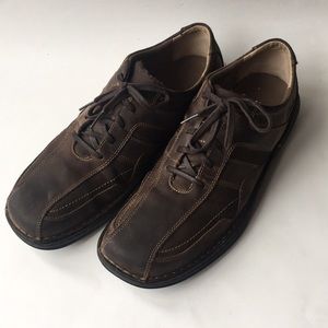 Clark’s men’s casual brown leather shoes